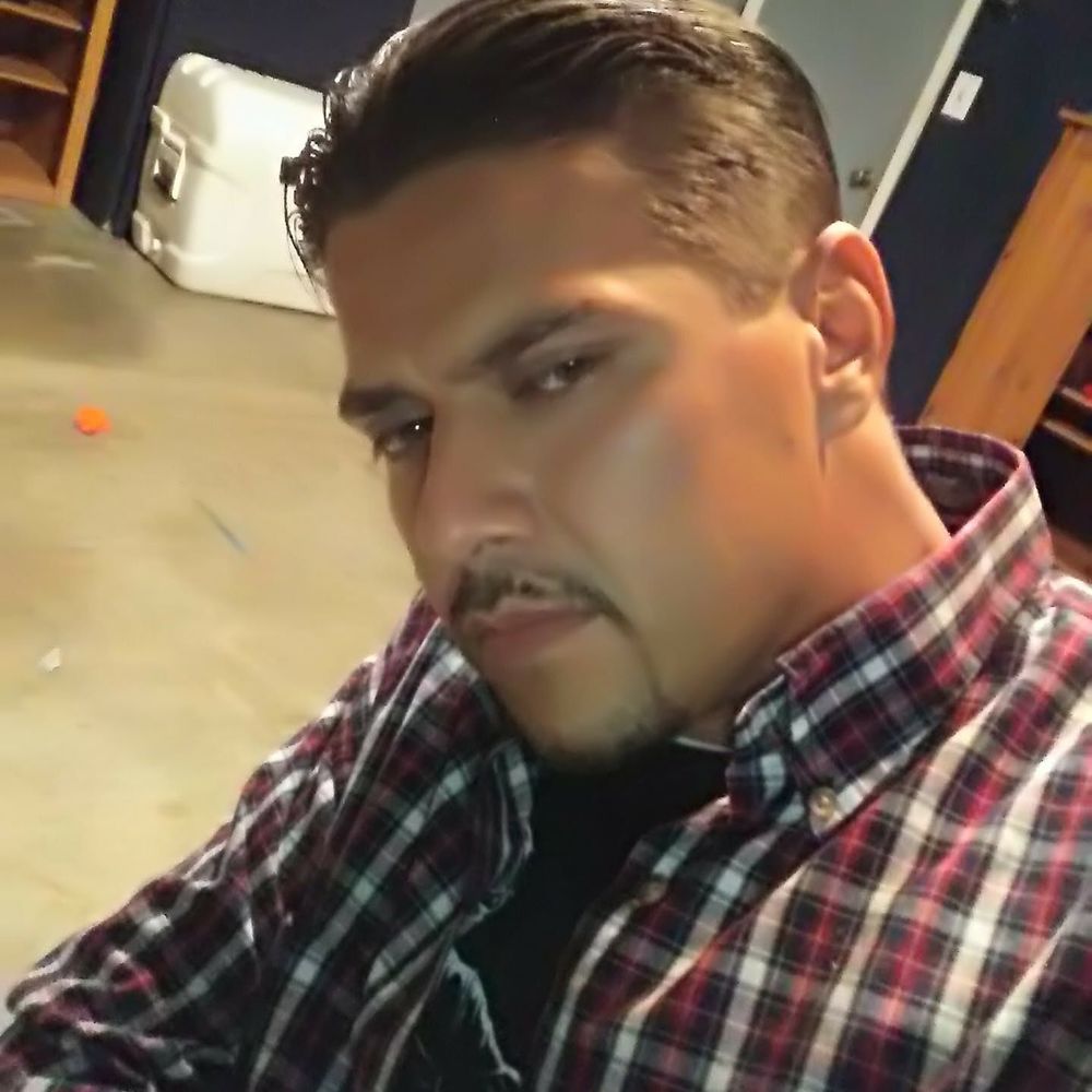 Meet your Posher, Travis